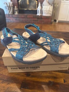 Clarks Amanda Ease - NWT - Teal Braided Slingback Sandals for Women